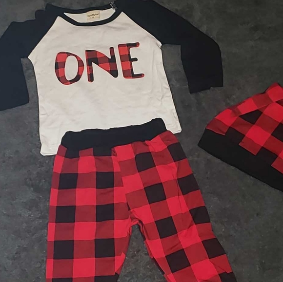 Infant boys 3pc Carters "one" bday outfit size 12m